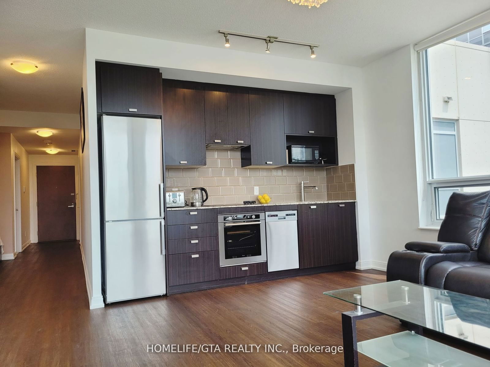 275 Village Green Sq, unit 217 for sale