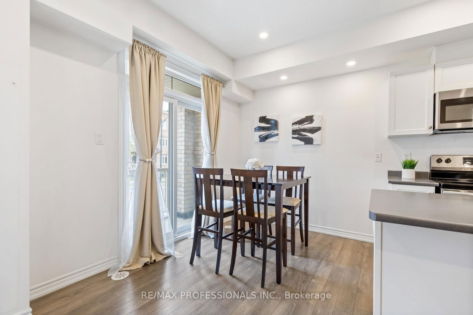 2410 Nantucket Chase Townhomes, Pickering, Toronto