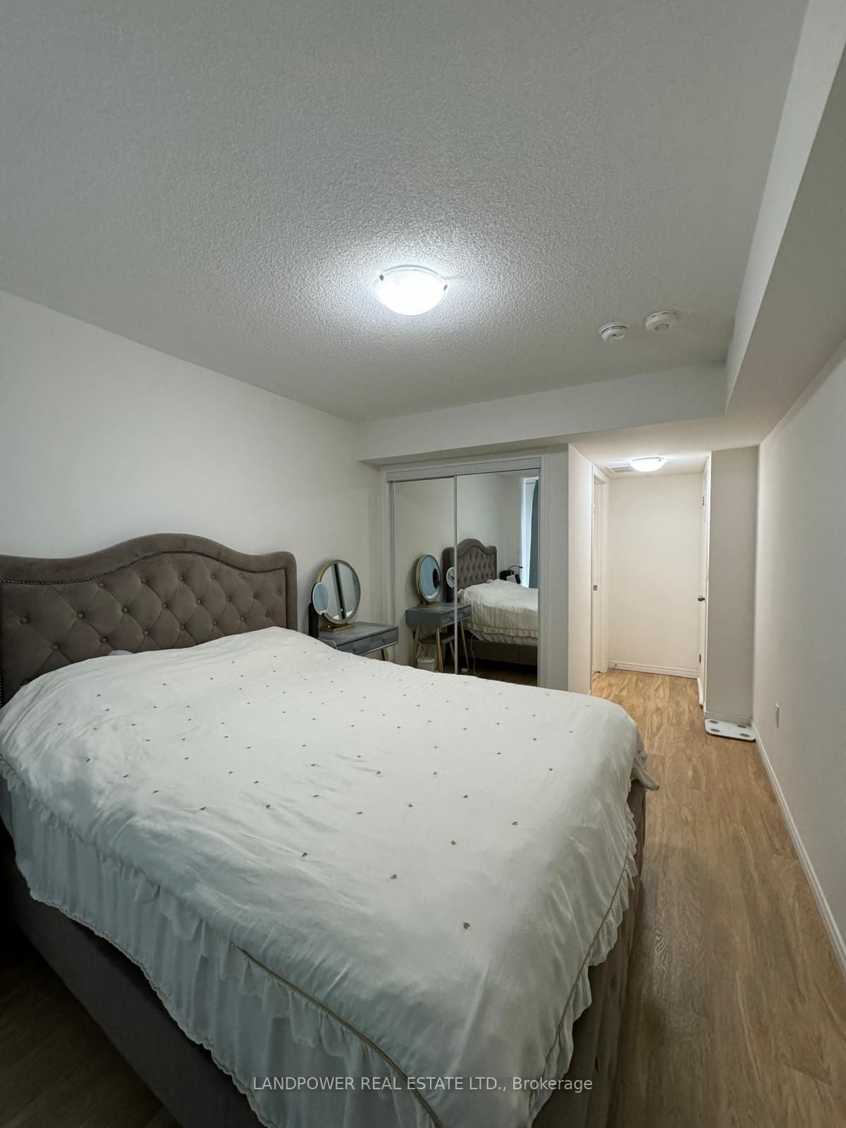 515 Kingbird Grve, unit 371 for rent - image #11