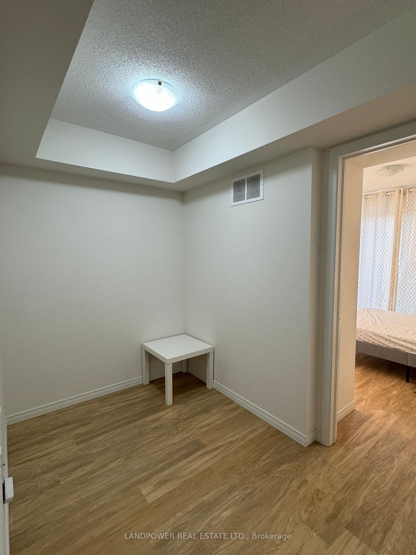 515 Kingbird Grve, unit 371 for rent - image #14