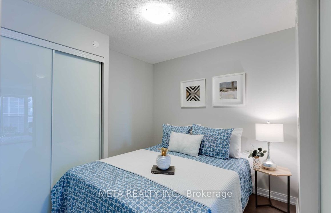 255 Village Green Sq, unit 1604 for rent - image #11