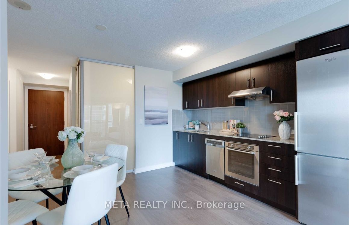 255 Village Green Sq, unit 1604 for rent - image #3