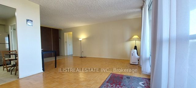 5 Massey Sq, unit 407 for rent