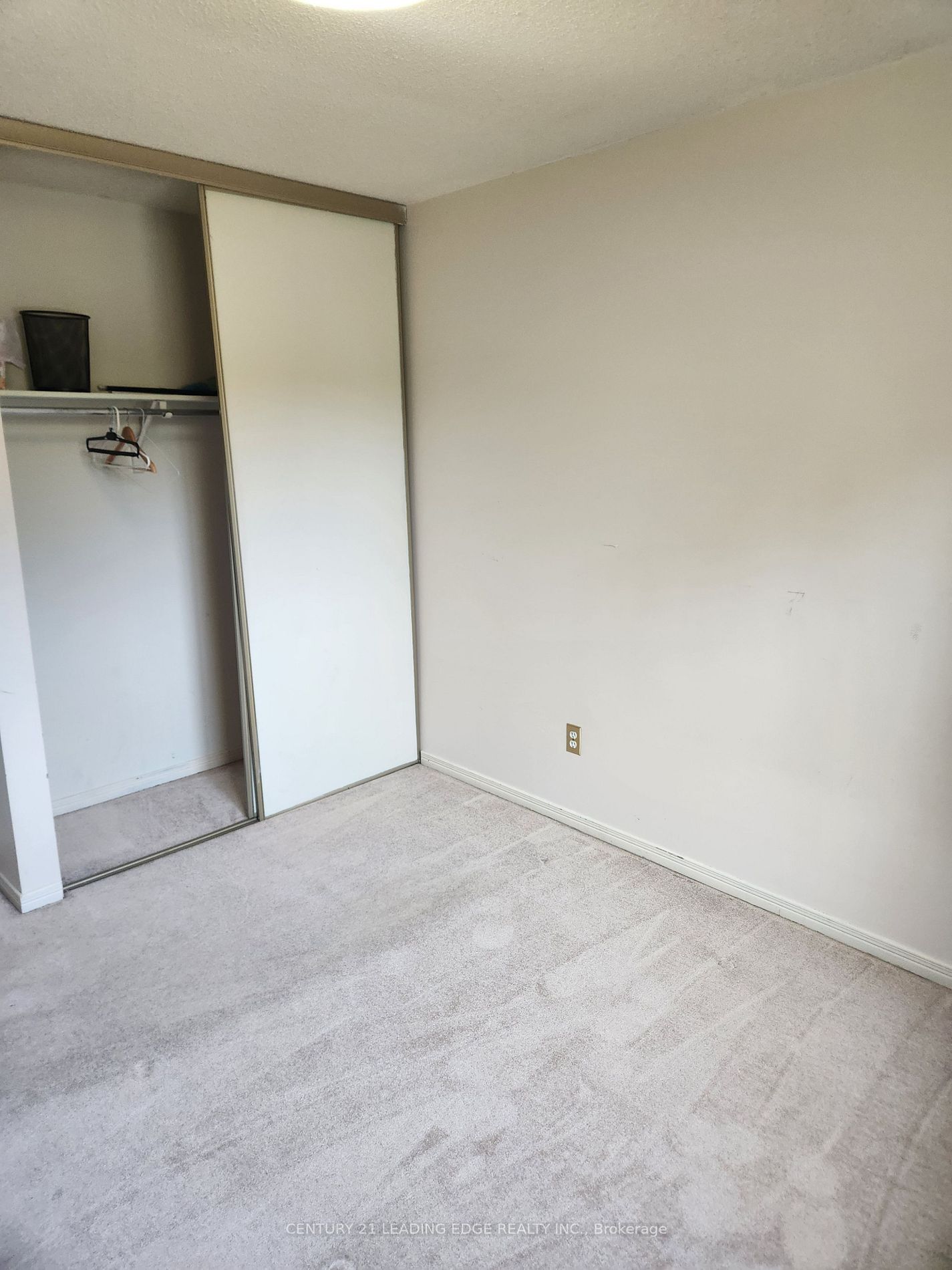 1640 Nichol Ave, unit 25 for rent - image #17