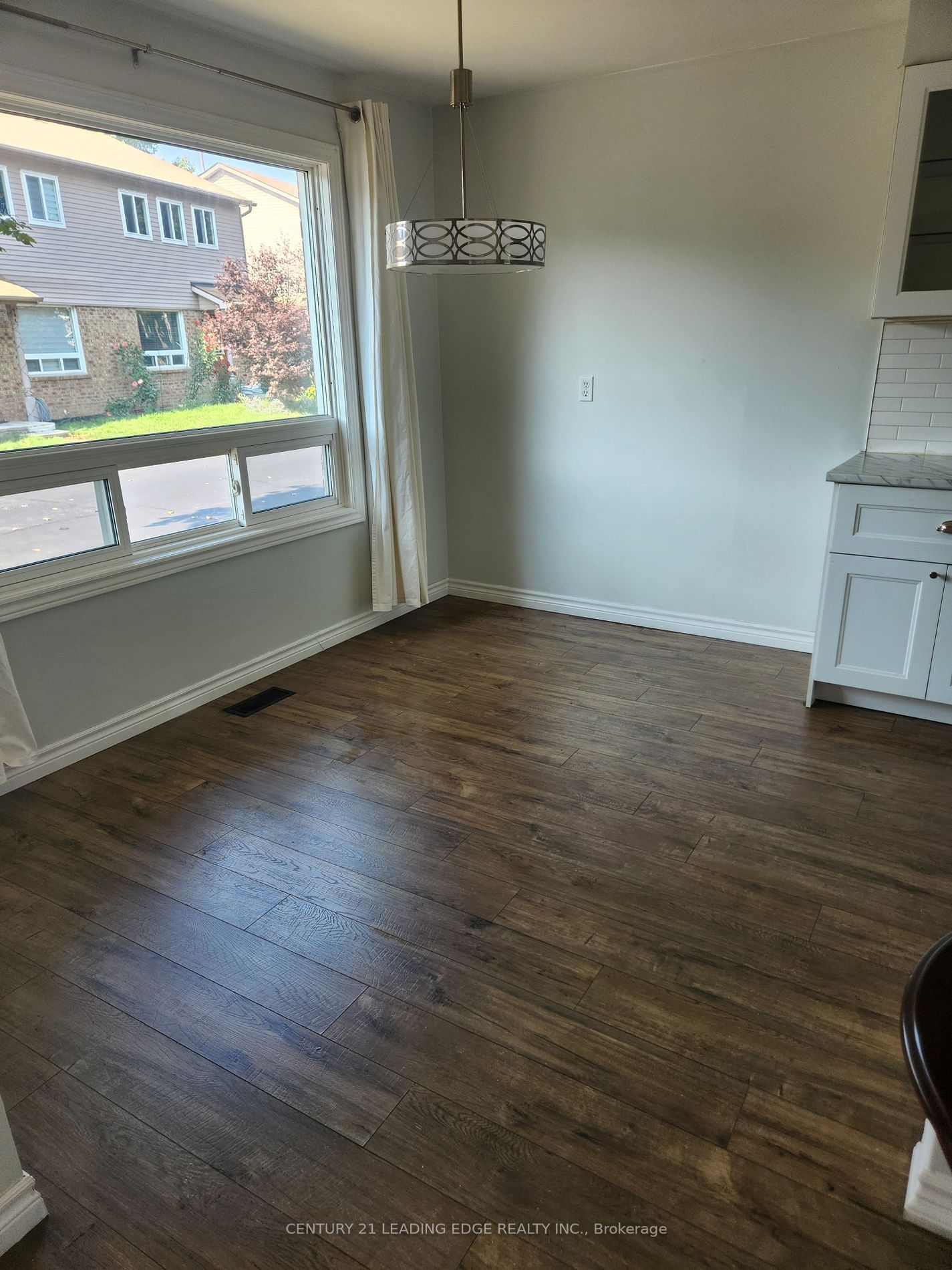 1640 Nichol Ave, unit 25 for rent - image #7