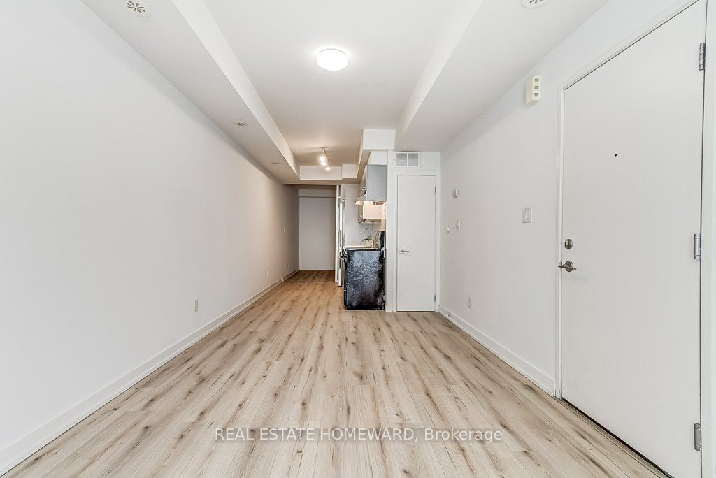 1321 Gerrard St E, unit 4 for rent - image #9