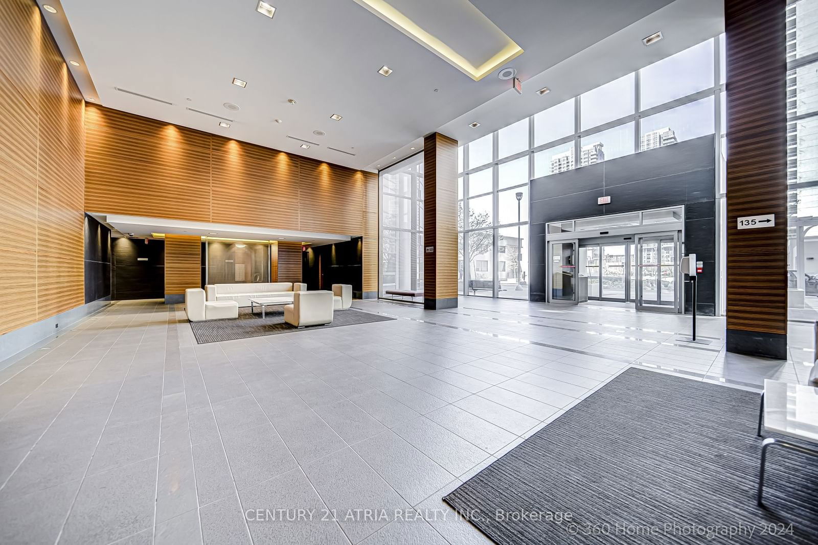 135 Village Green Sq, unit 2015 for sale - image #24