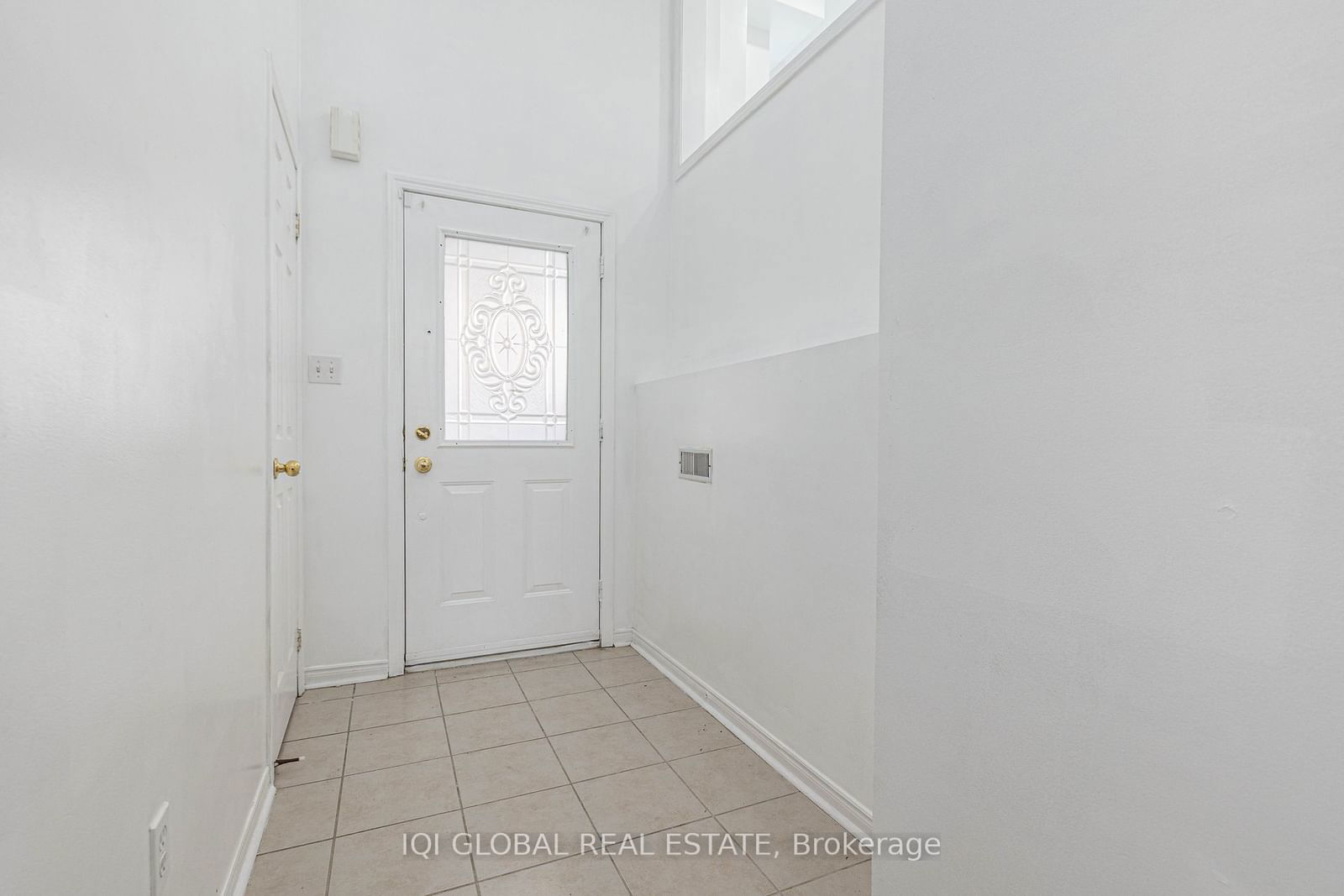 1075 Ellesmere Rd, unit 84 for rent - image #2