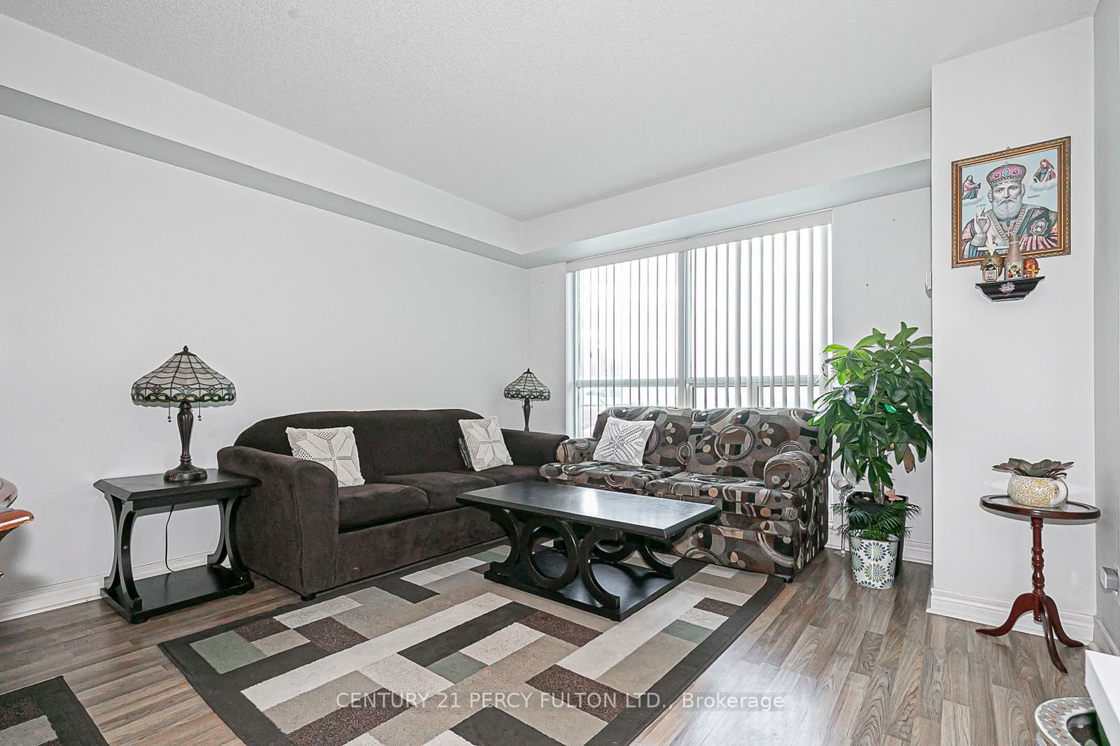 70 Town Centre Crt, unit 504 for sale