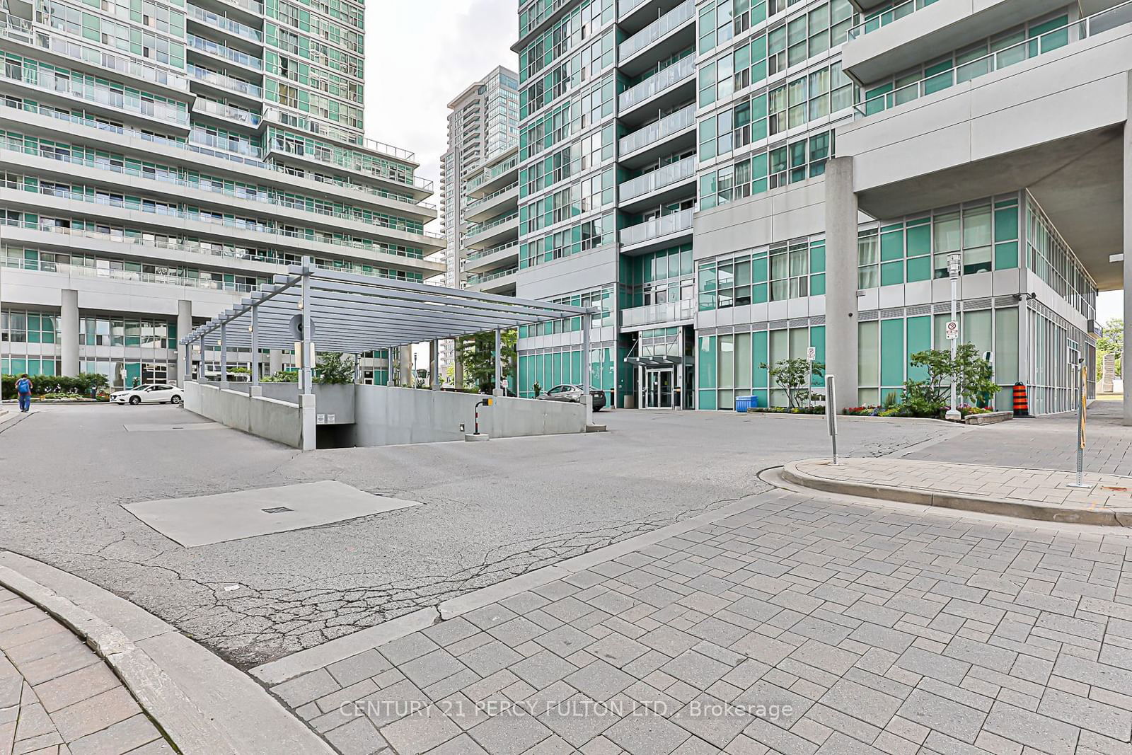 70 Town Centre Crt, unit 504 for sale