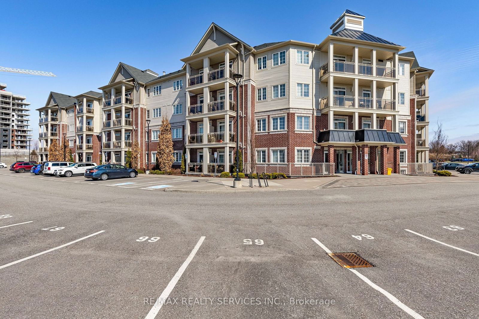 84 Aspen Springs Dr, unit #204 for sale - image #2