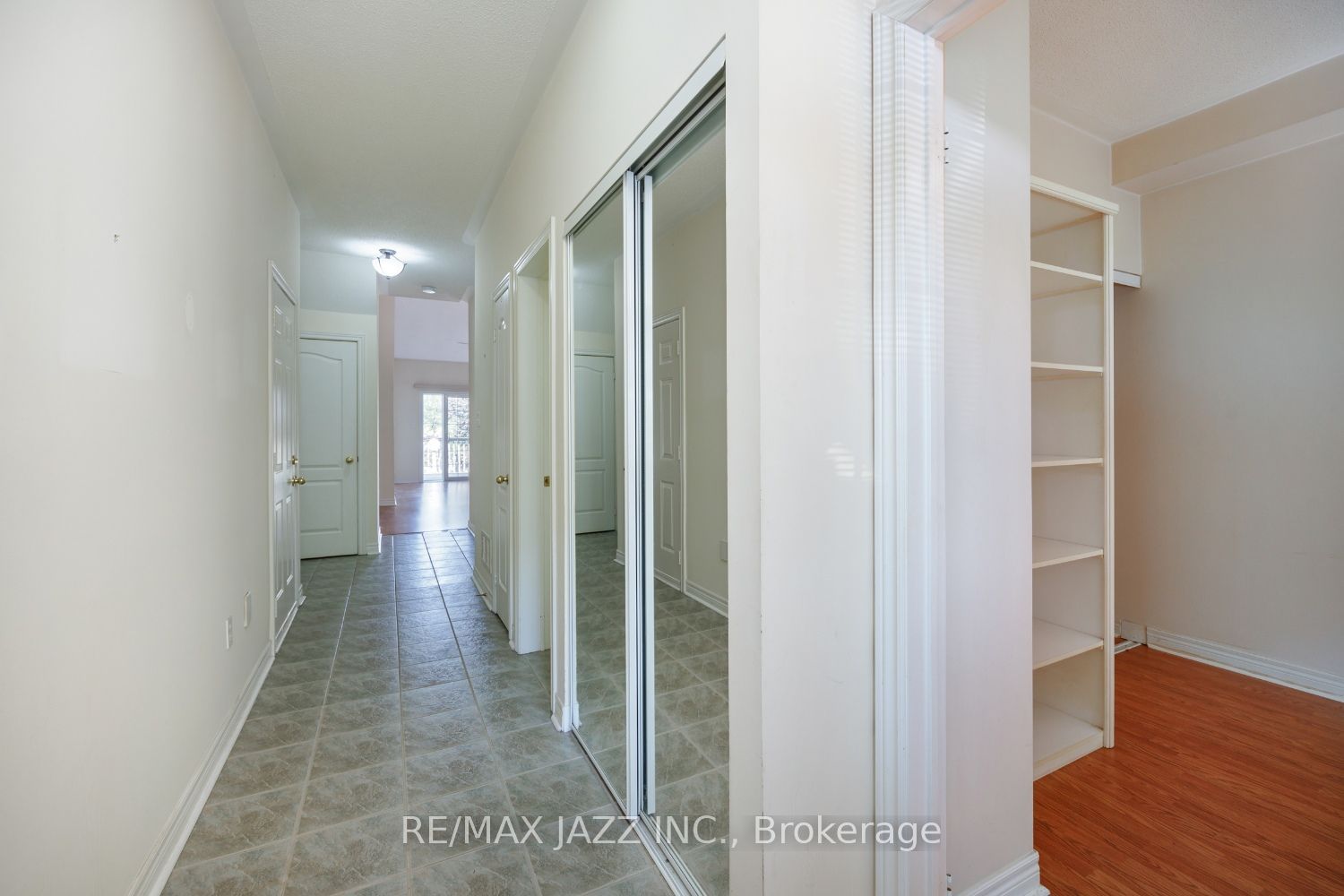 19 Niagara Dr, unit 9 for sale - image #6