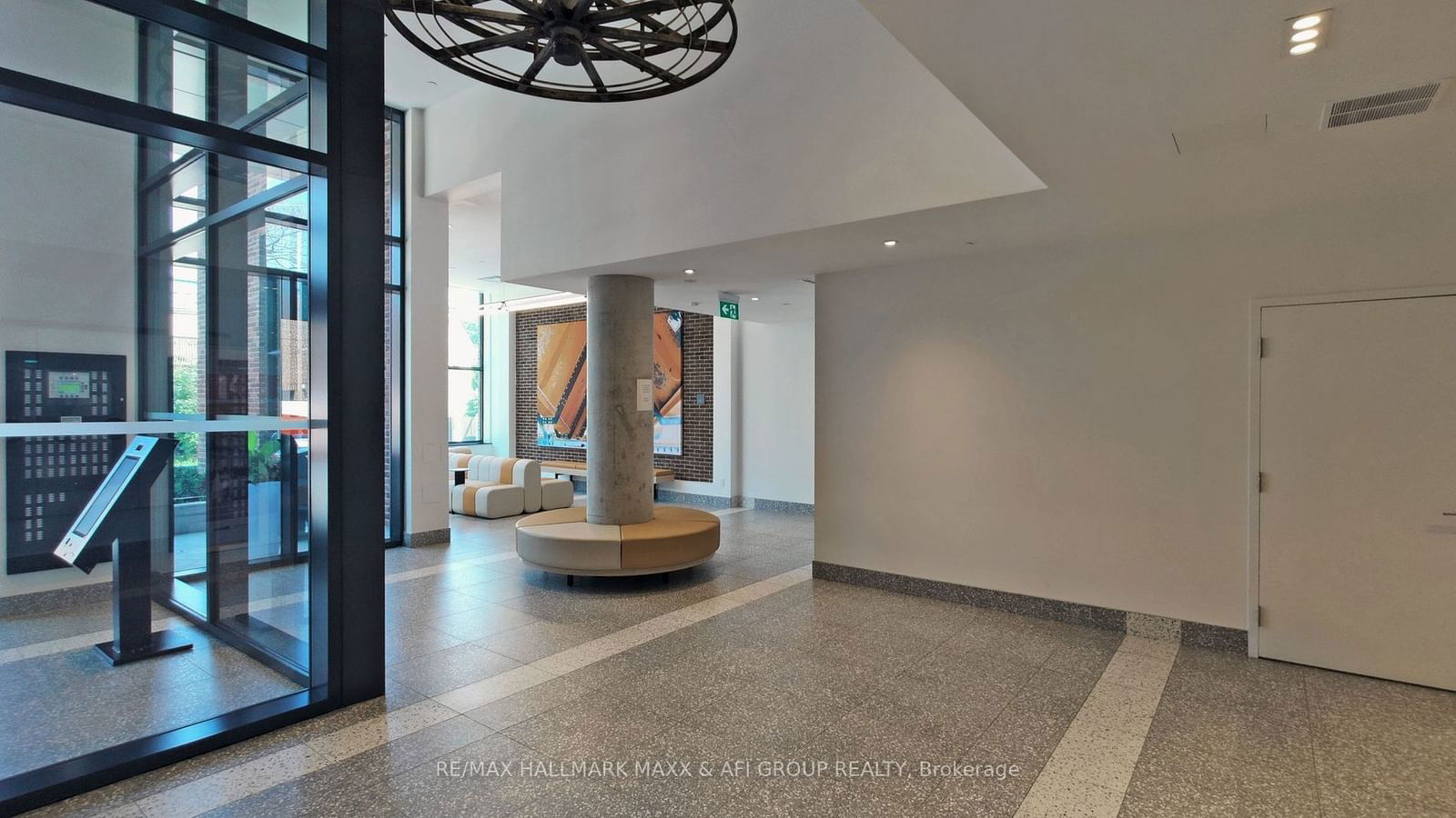 150 Logan Ave, unit 431 for sale - image #4