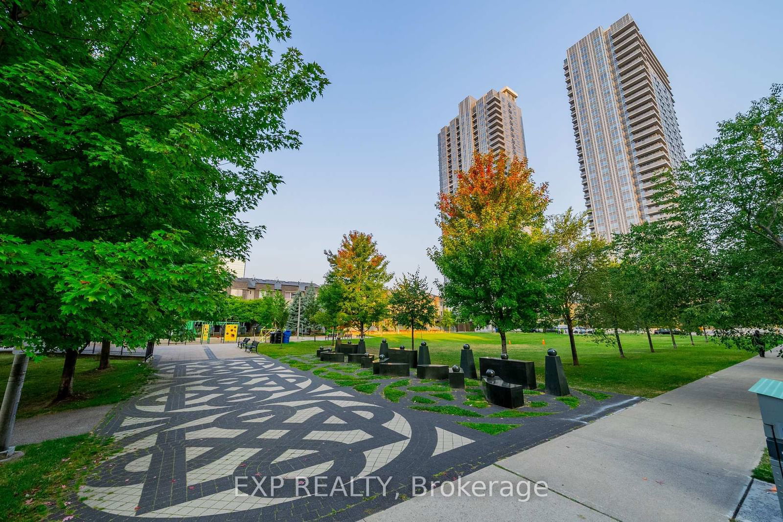 255 Village Green Sq, unit 1610 for sale