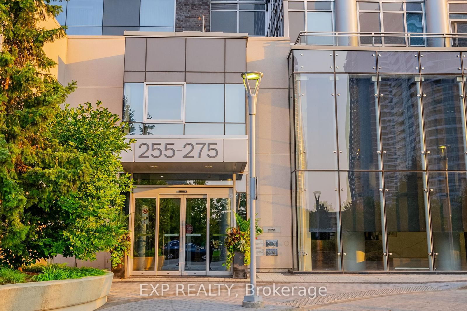 255 Village Green Sq for sale  - image #4