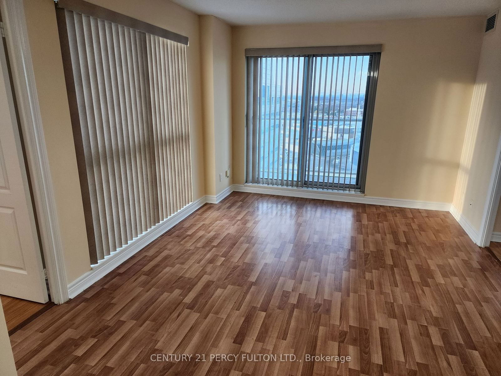 70 Town Centre Crt, unit 1609 for rent