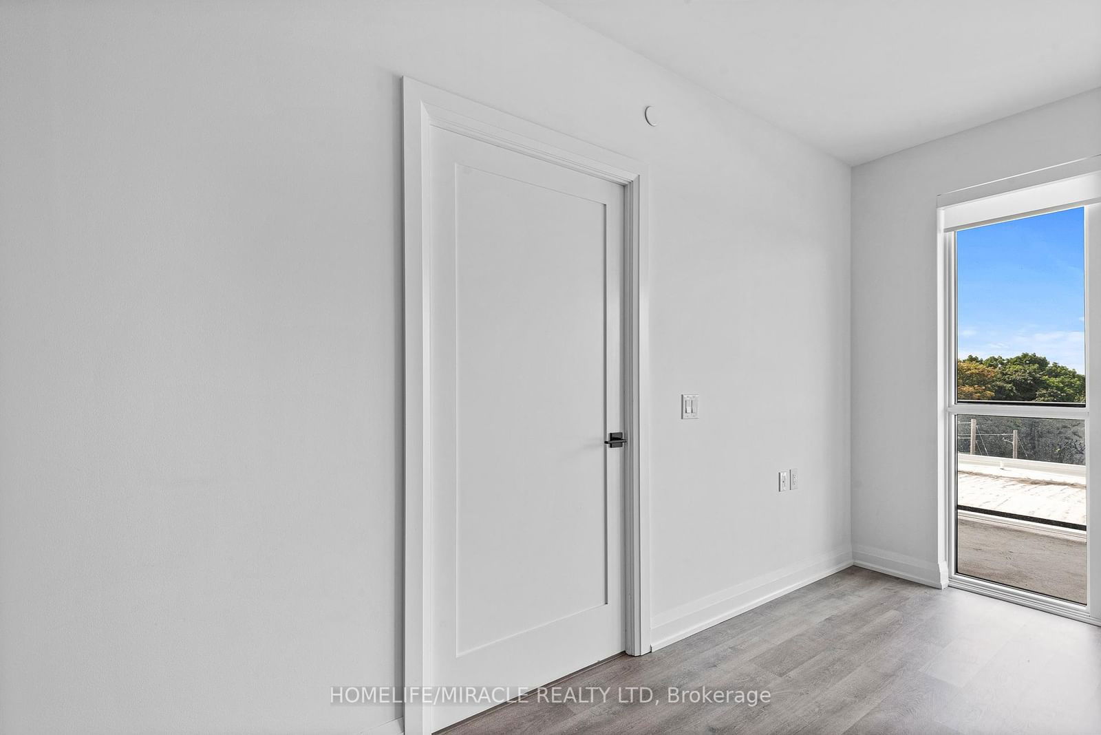 2369 Danforth Ave, unit 601 for sale - image #12