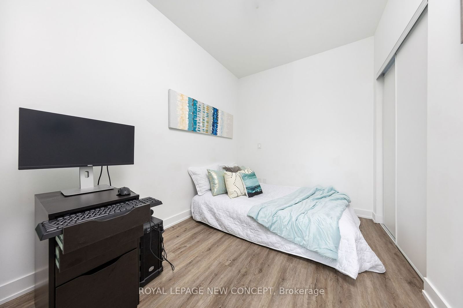 630 Greenwood Ave, unit 405 for sale - image #4