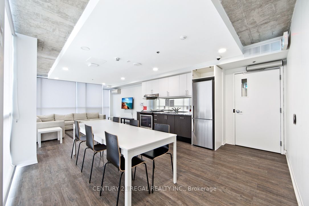 1900 Simcoe St, unit 430 for sale - image #4