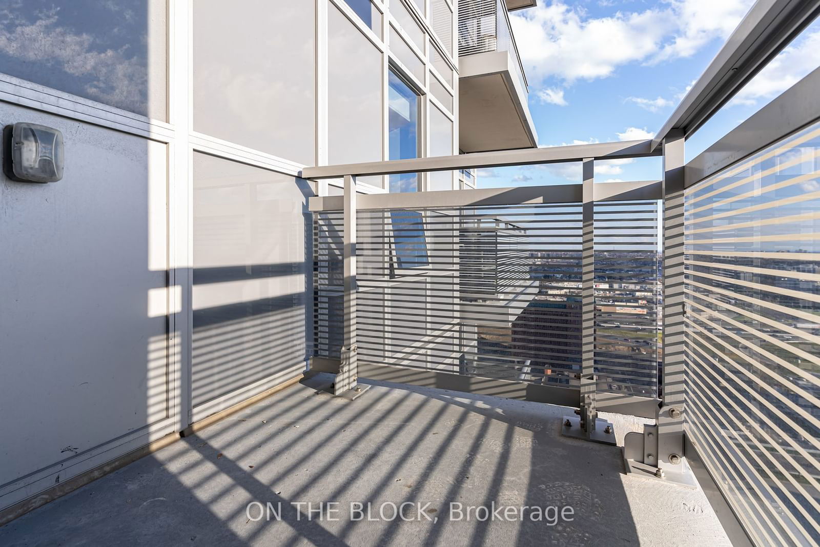 275 Village Green Sq, unit 2922 for sale - image #33