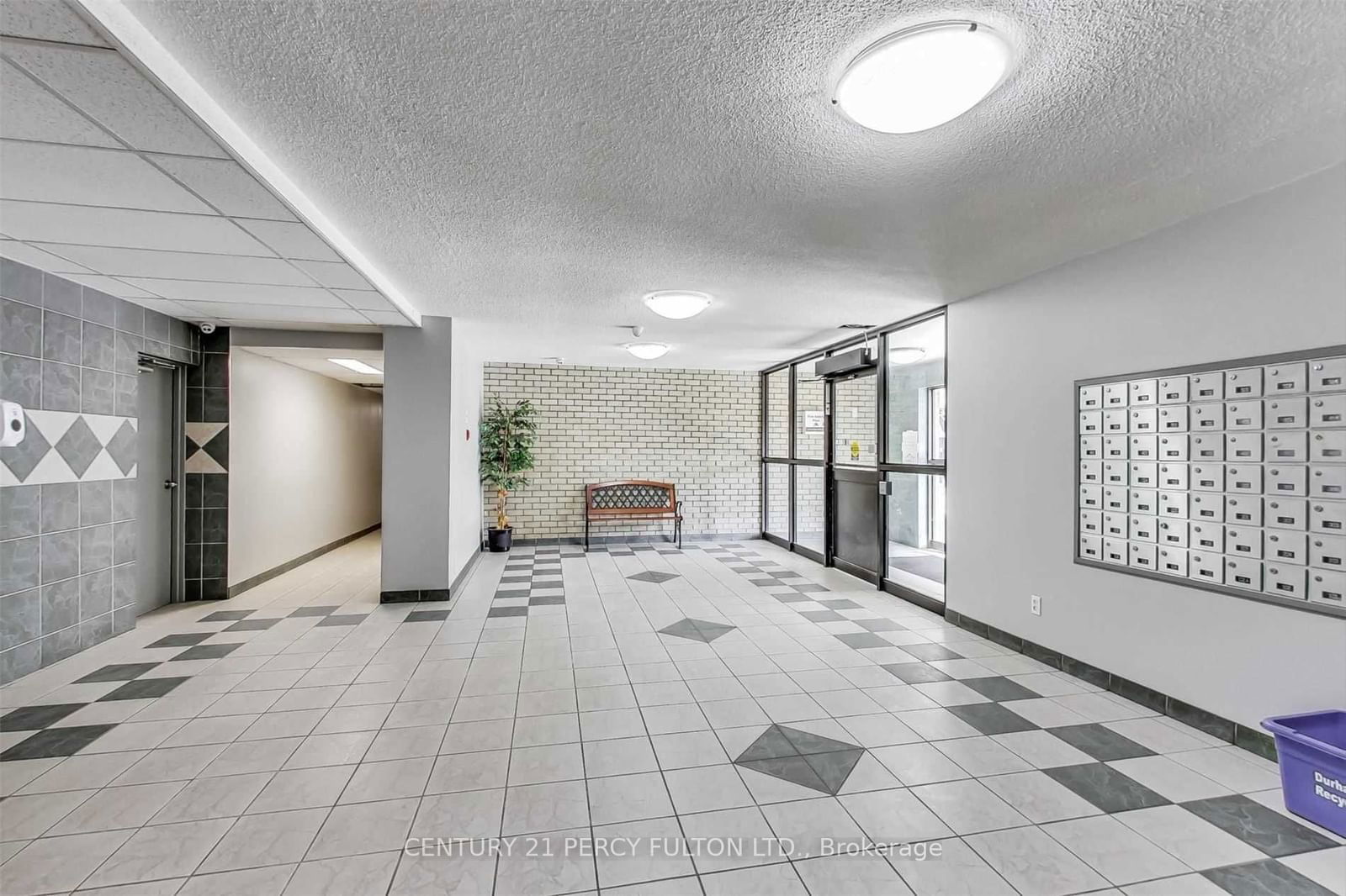 936 Glen St, unit 307 for sale - image #6