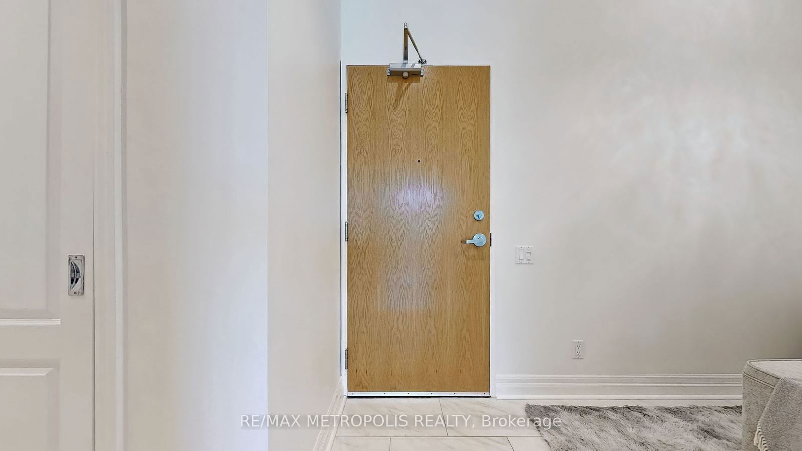 44 Bond St W, unit 619 for sale - image #16