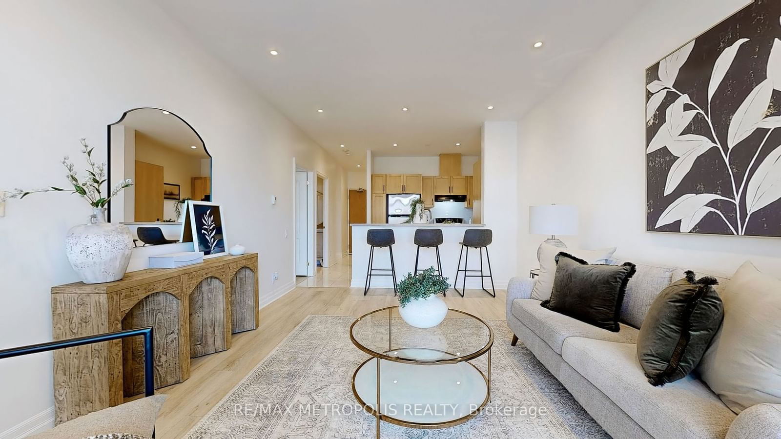 44 Bond St W, unit 619 for sale - image #4