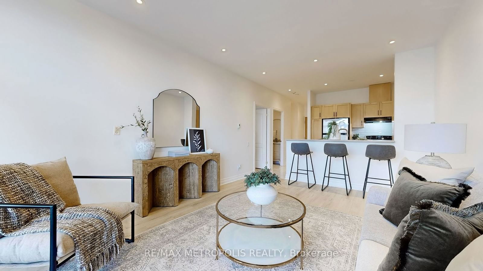 44 Bond St W, unit 619 for sale - image #5