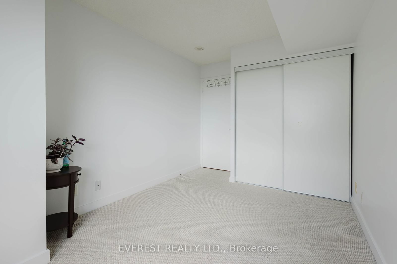 36 Lee Centre Dr, unit 1609 for sale - image #14