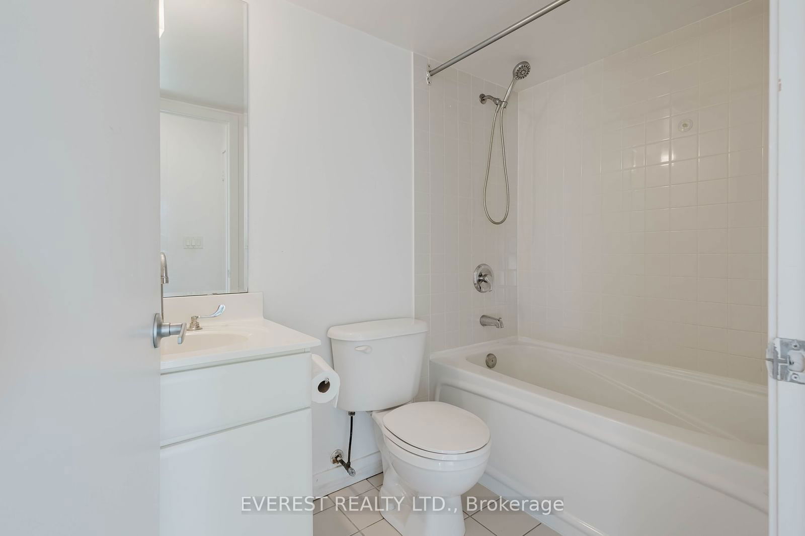 36 Lee Centre Dr, unit 1609 for sale - image #15