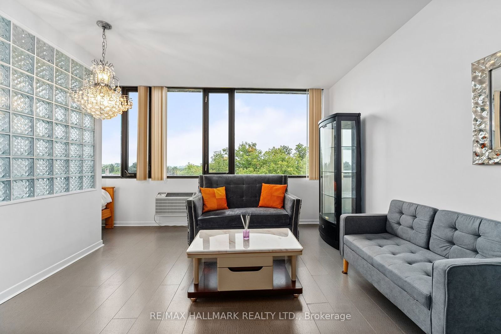 300 Coxwell Ave, unit 508 for sale - image #5