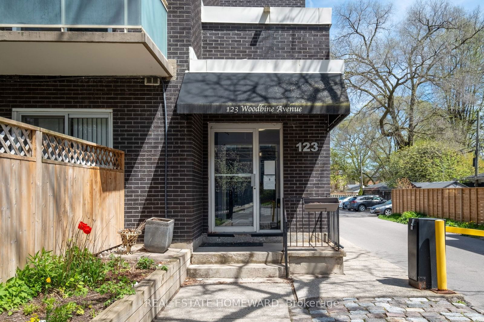 123 Woodbine Ave, unit 308 for sale