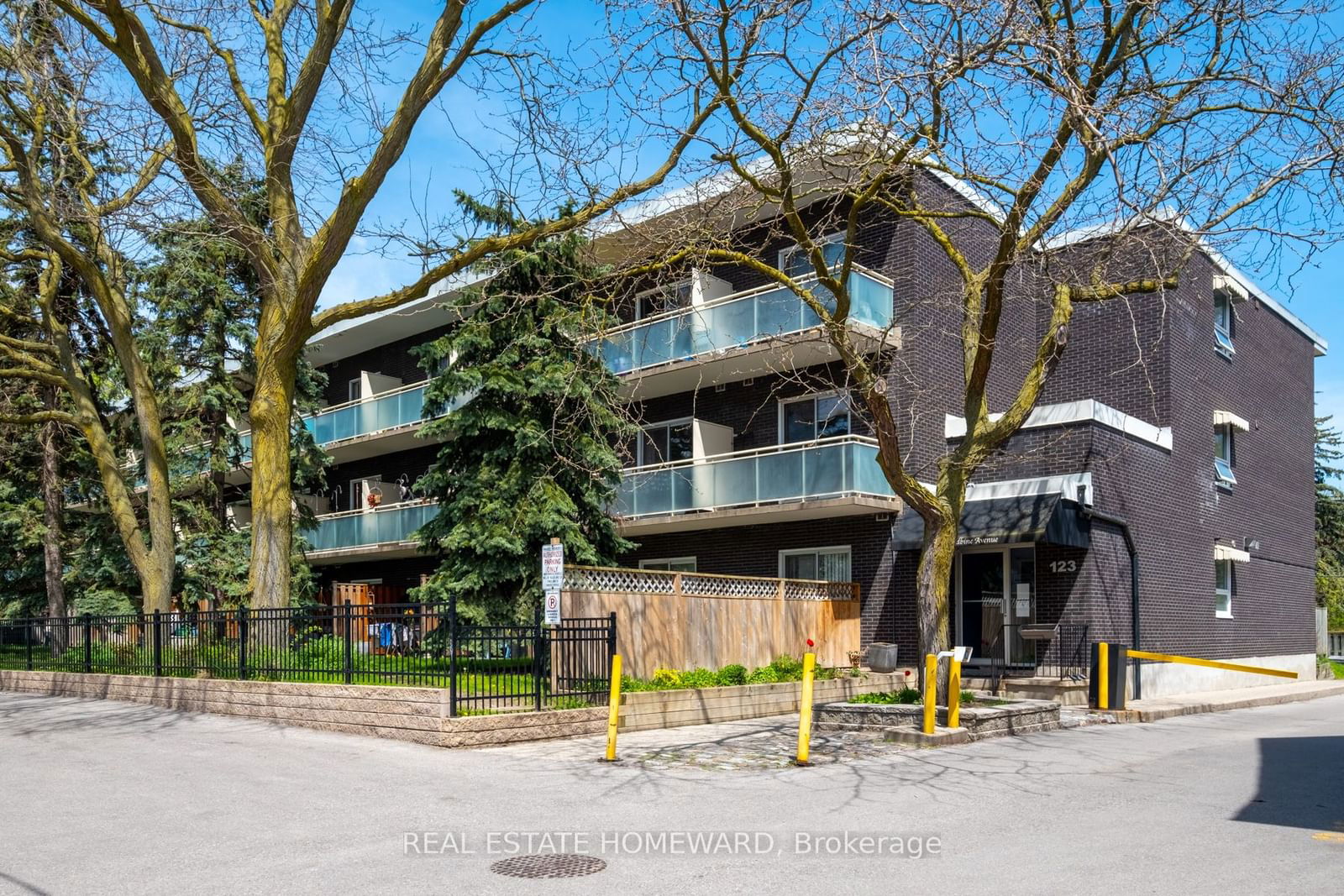 123 Woodbine Ave, unit 308 for sale - image #21