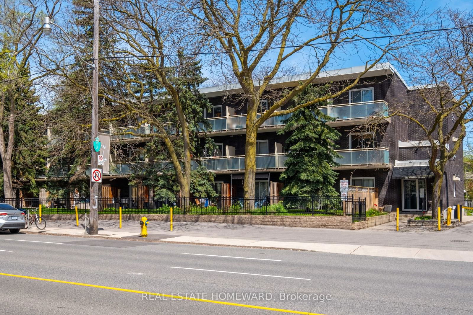 123 Woodbine Ave, unit 308 for sale