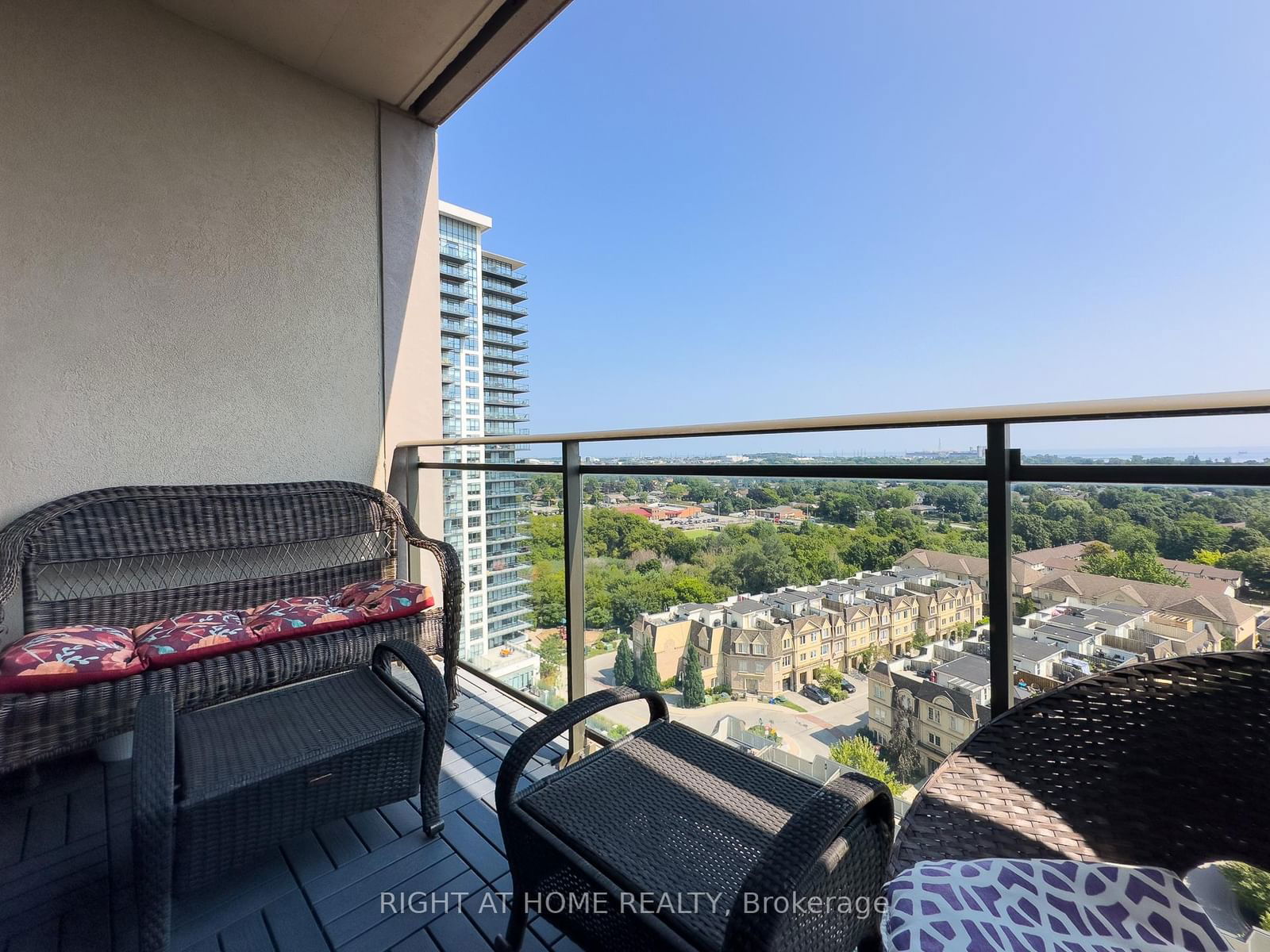 1235 Bayly St, unit 1413 for rent - image #23