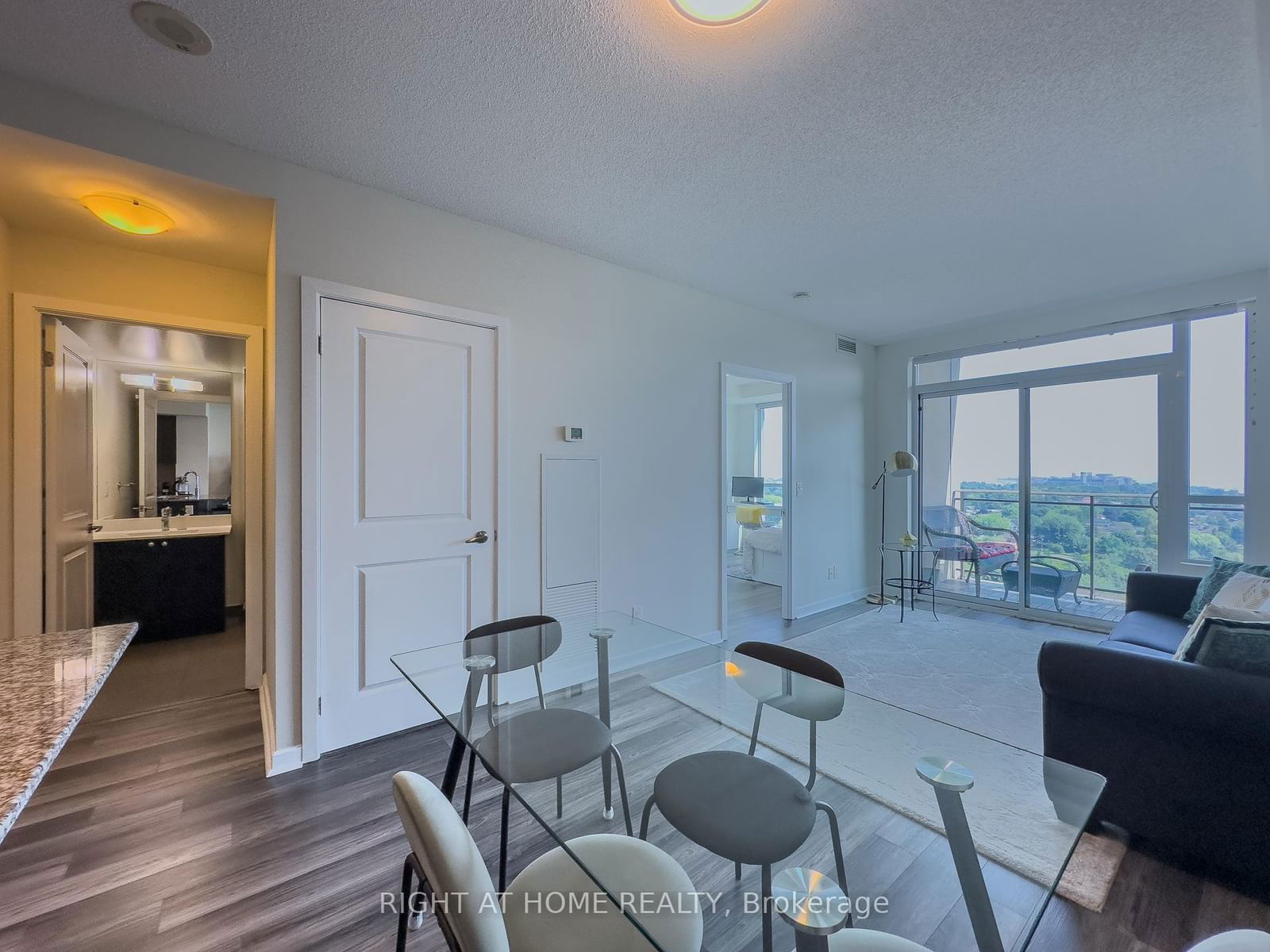 1235 Bayly St, unit 1413 for rent - image #6