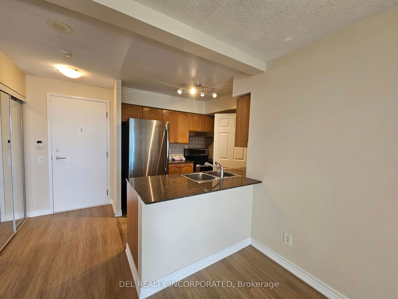 83 Borough Dr, unit 314 for rent - image #2