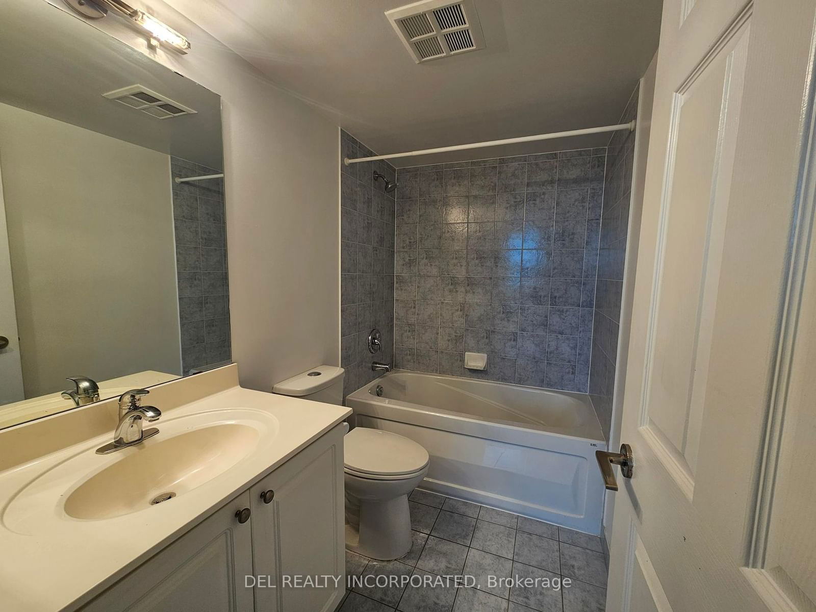 83 Borough Dr, unit 314 for rent - image #9