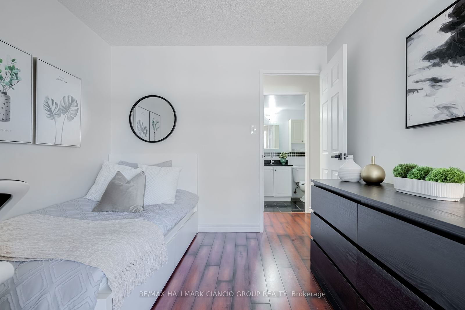 1665 Victoria Park Ave, unit #307 for sale - image #18