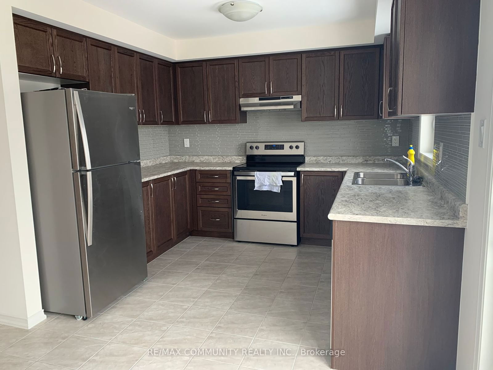 2613 Deputy Minister Path for rent  - image #8