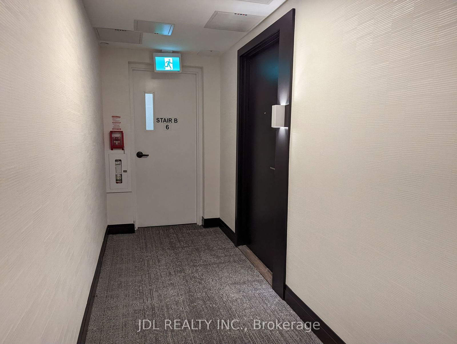 1630 Queen St E, unit 606 for rent