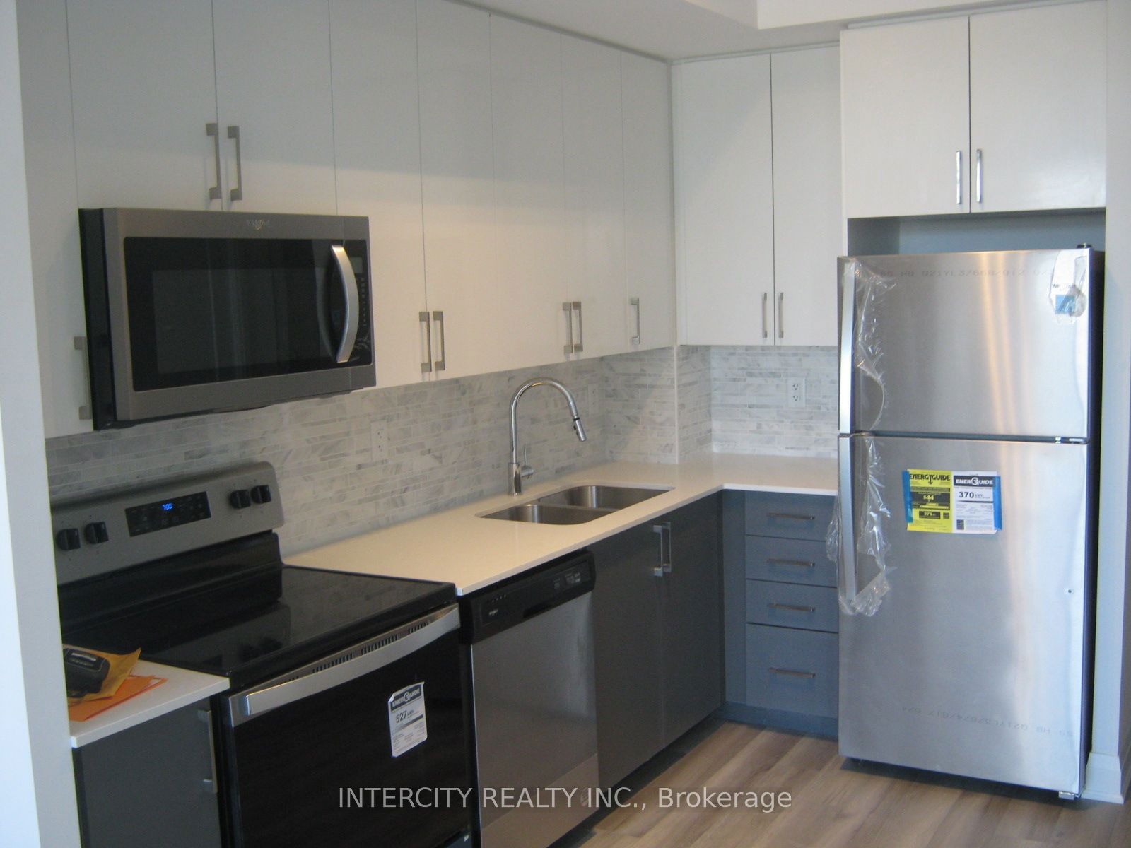 3220 Sheppard Ave E, unit 410 for rent - image #3