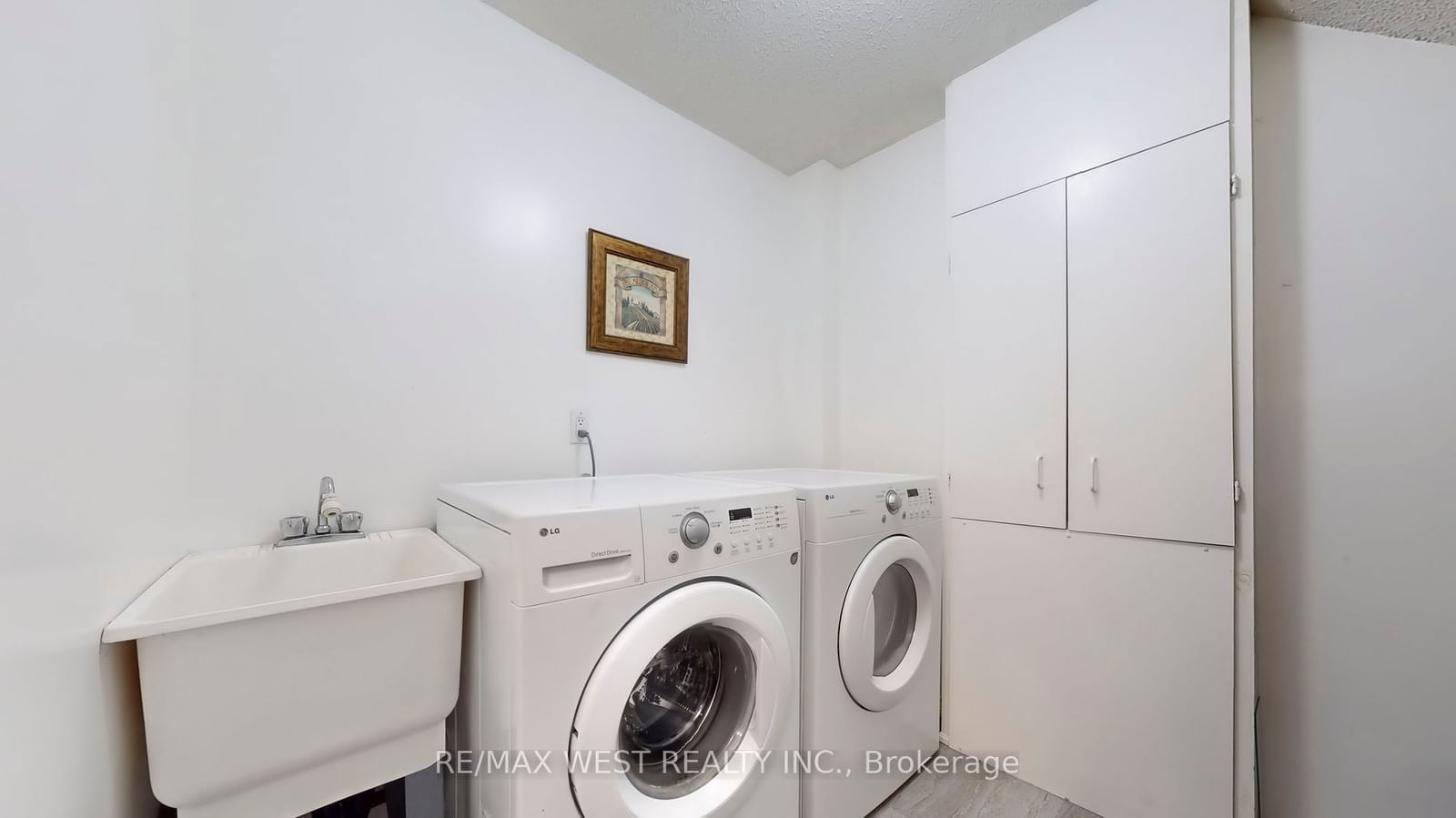 1995 Royal Rd, unit 201 for sale - image #17