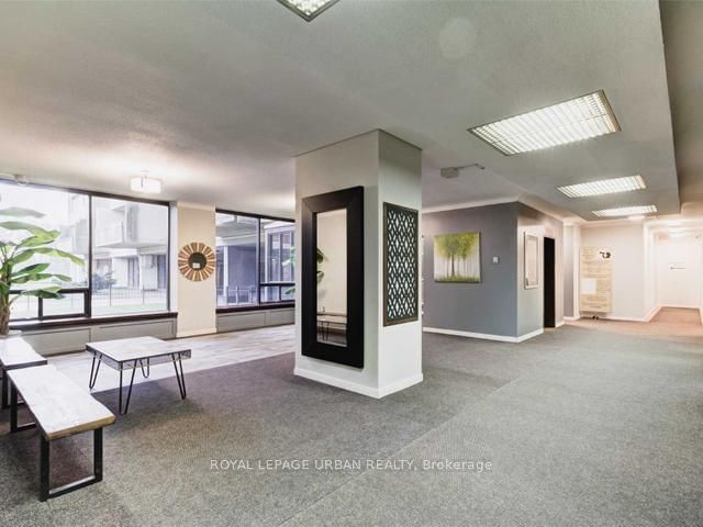 5 Massey Sq, unit 707 for sale - image #3