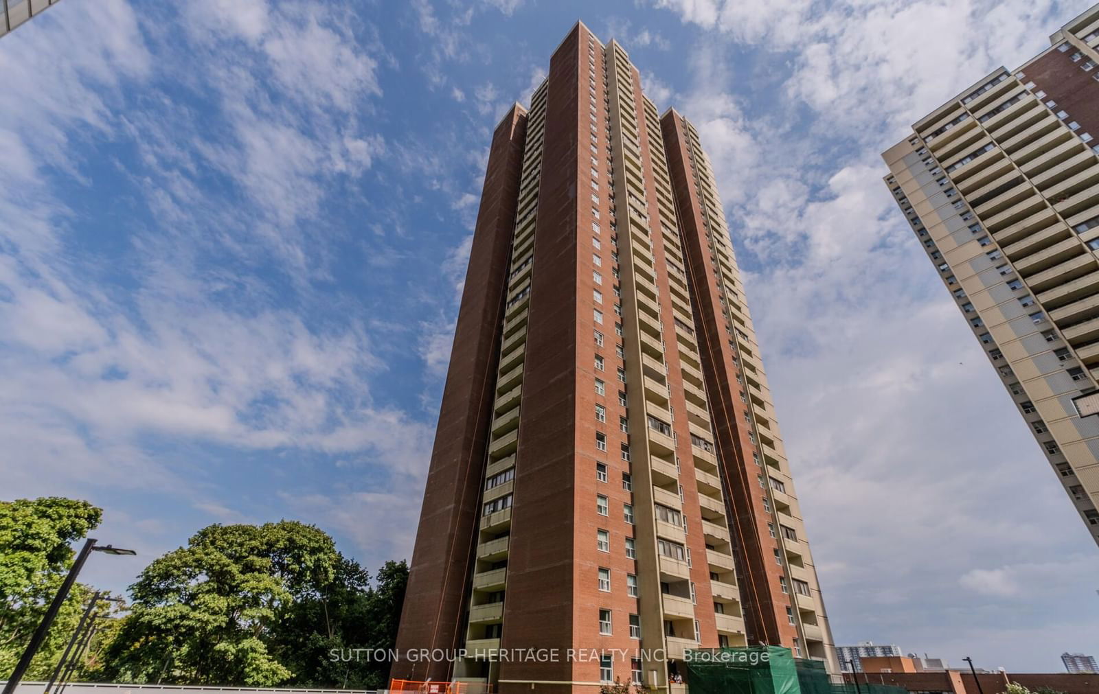 3 Massey Sq, unit 1906 for sale - image #1