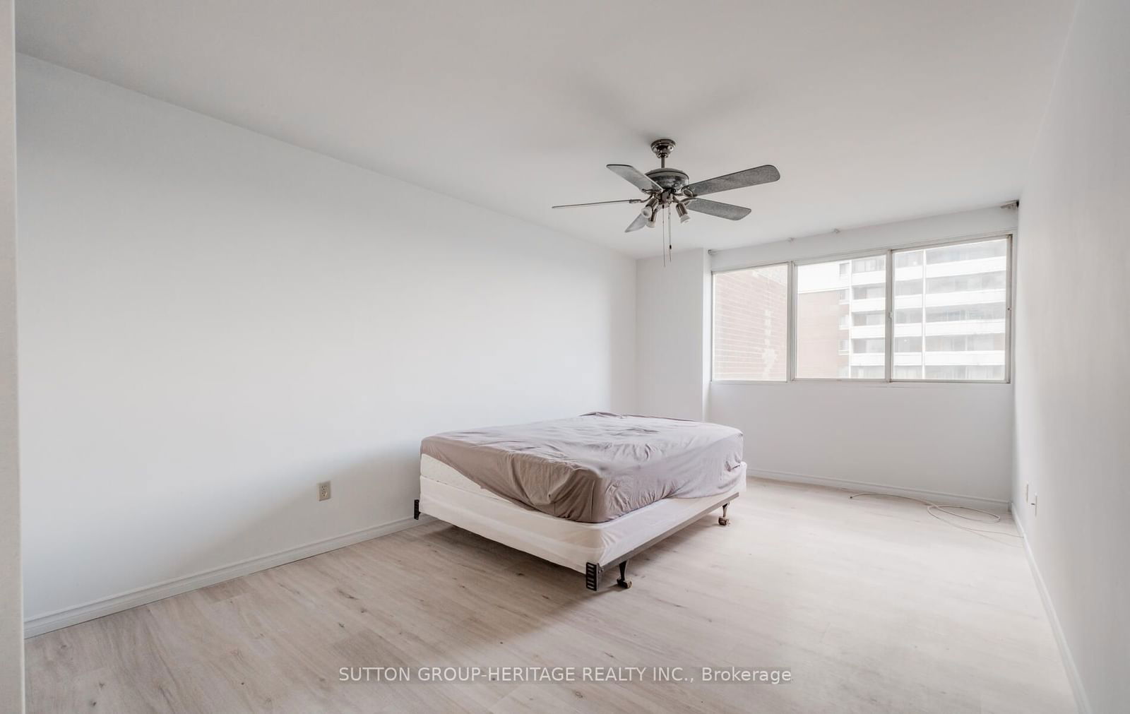 3 Massey Sq, unit 1906 for sale - image #17