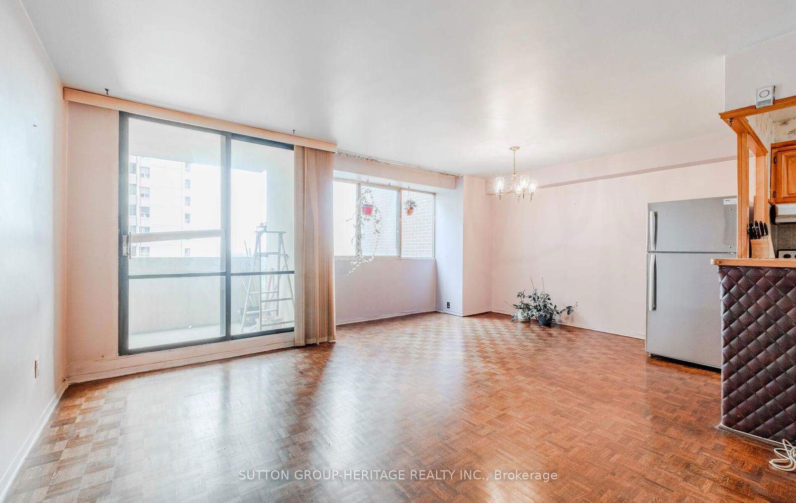 3 Massey Sq, unit 1906 for sale - image #7