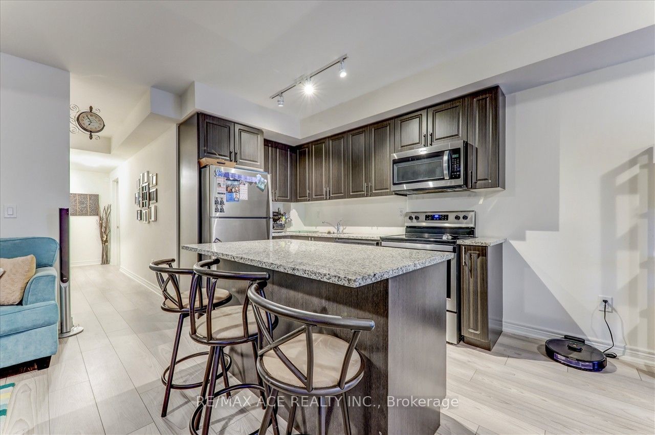 510 Kingbird Grve, unit 114 for sale - image #16