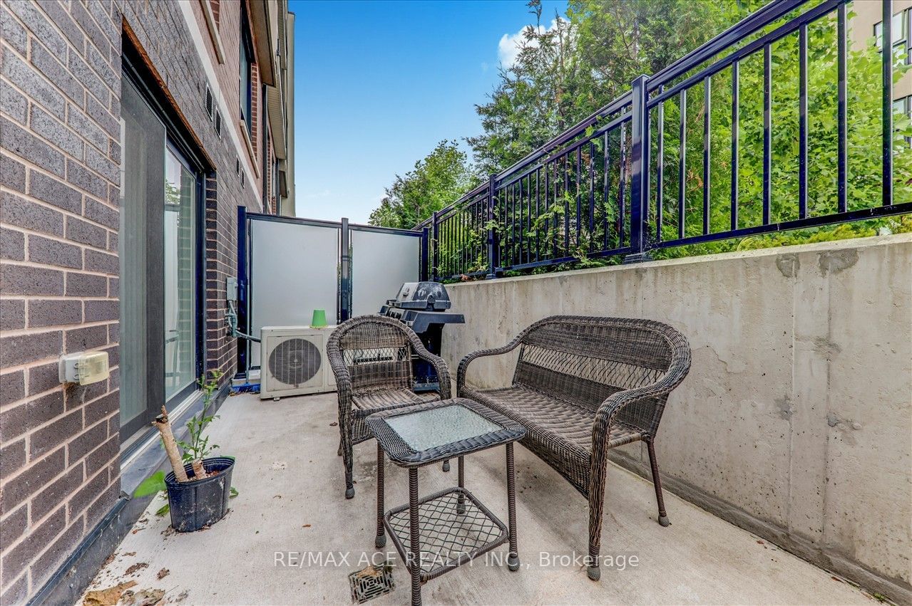 510 Kingbird Grve, unit 114 for sale - image #6