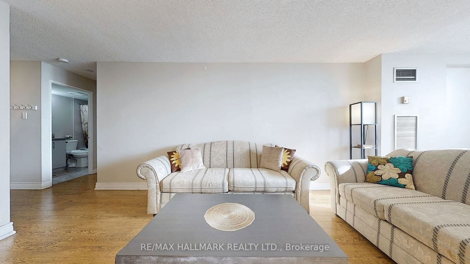 10 Tapscott Rd, unit 510 for sale - image #9